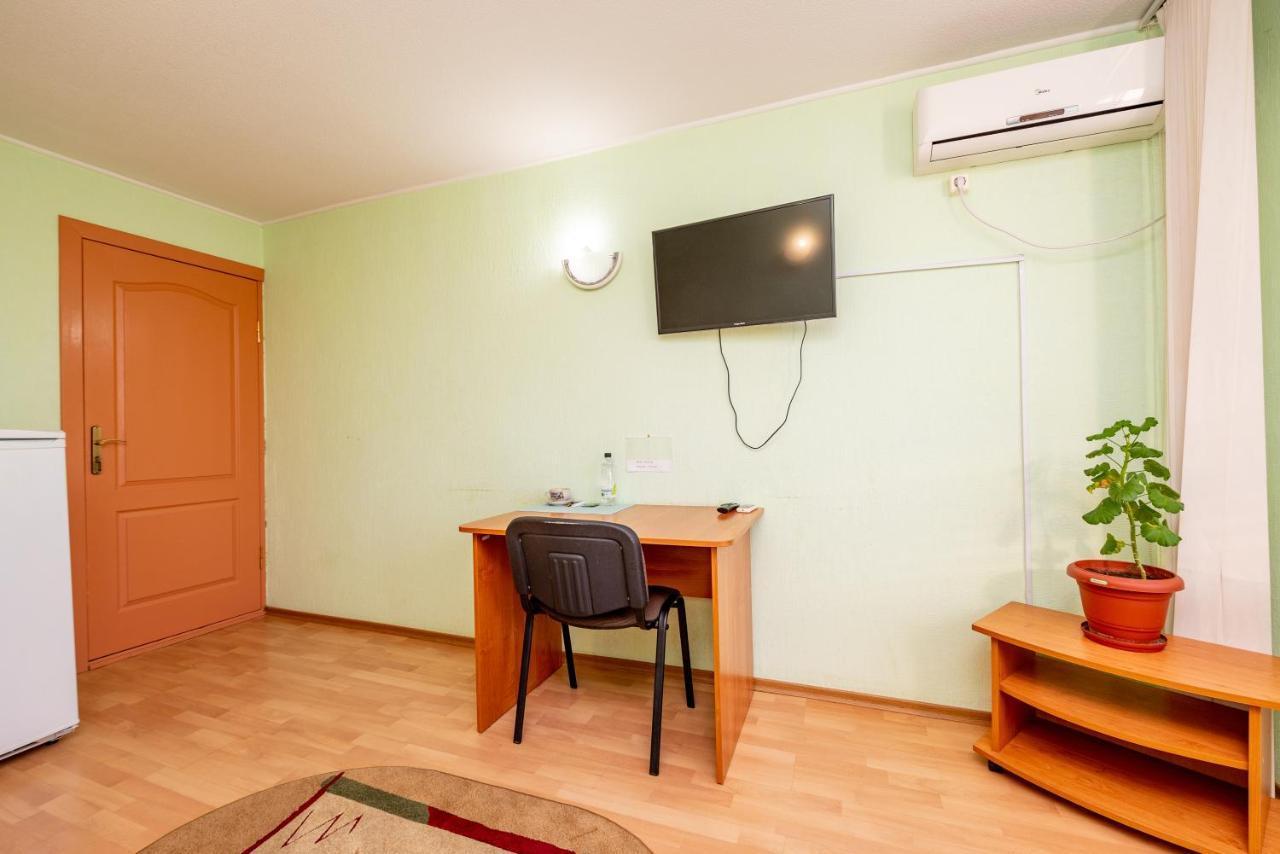 Elektromash Hotel Tiraszpol Kültér fotó