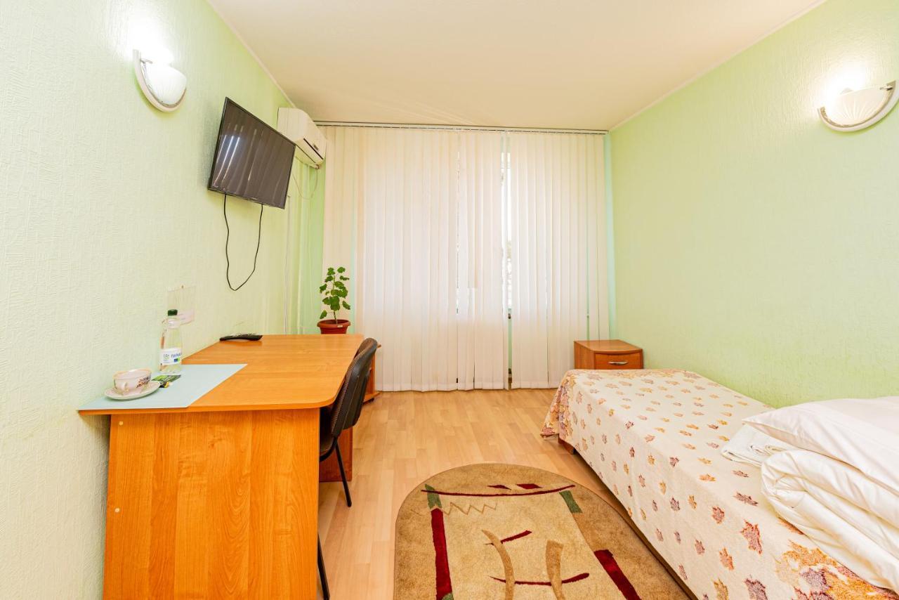 Elektromash Hotel Tiraszpol Kültér fotó